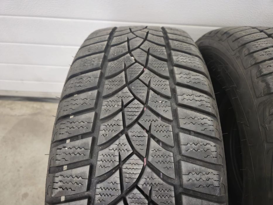 4 anvelope iarna Goodyear 205 55 16