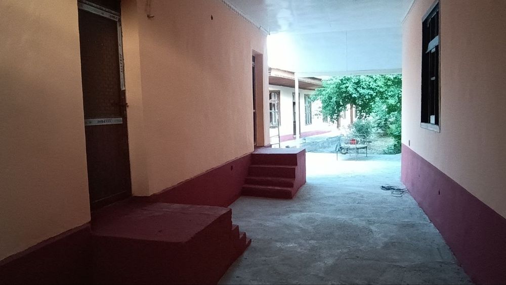 Асака Шахар ески 41-автобаза ичида