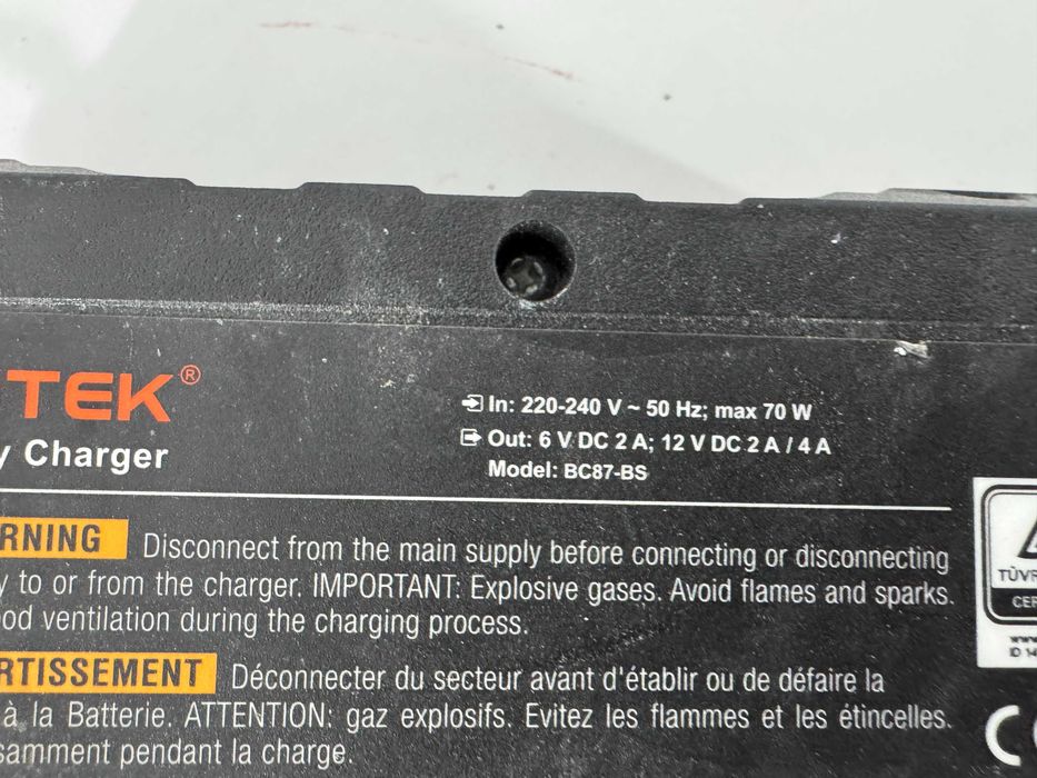 Зарядно за акумулатор - Potek 6-12 V