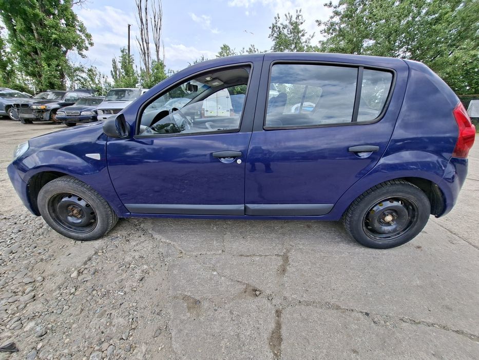 Dezmembrez Dacia Sandero 1.4 B 2008