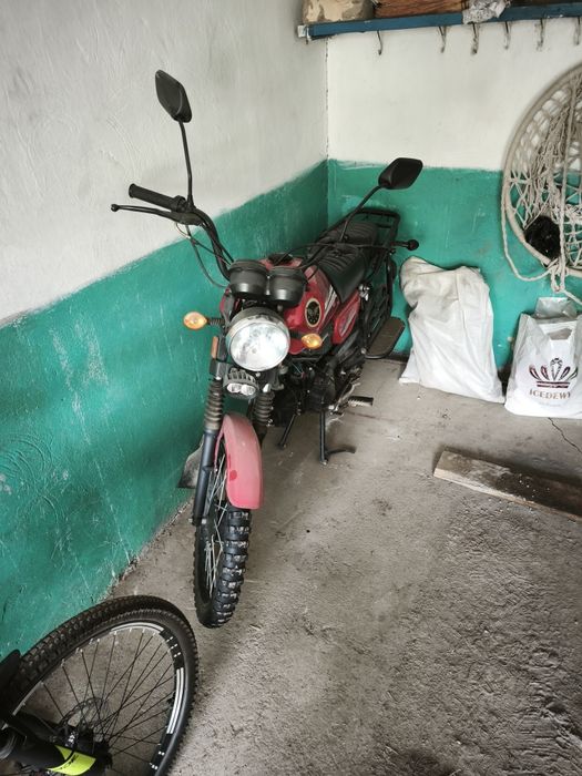 Продаеться мопед.