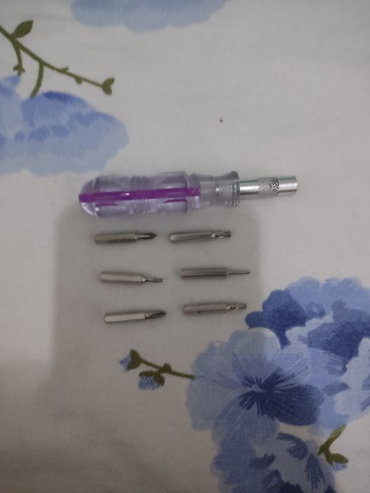 Отвёртка маленькая