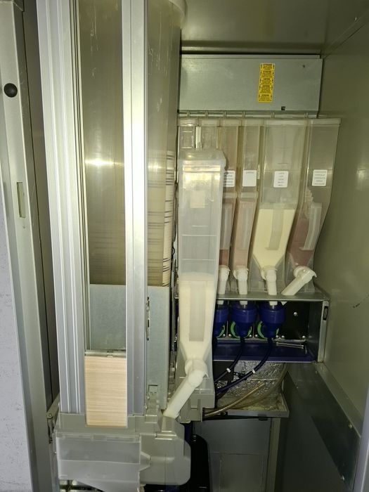 Automat cafea Necta Canto cu 2 râșnițe , cititor BV100  și restieră CashFlow