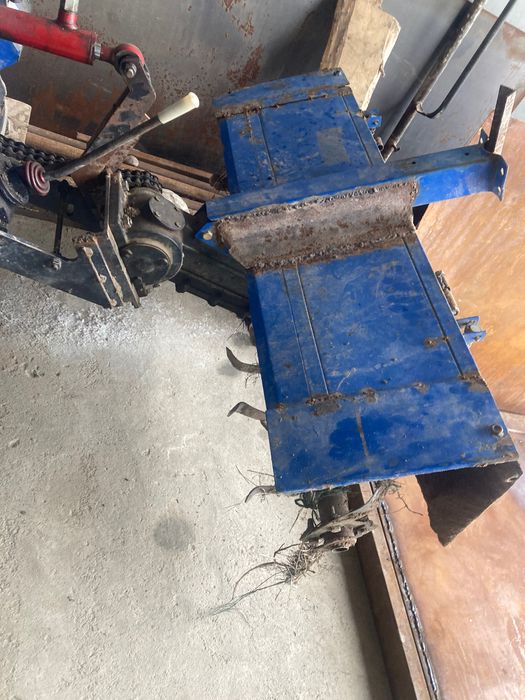 Трактор сотилади