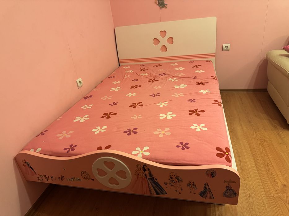Розова детска стая-легло + 2 секции
