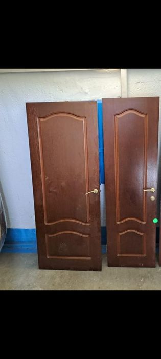 Продаю деревянные двери