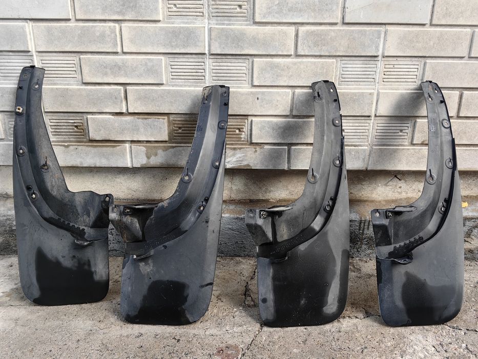 Продам Брызговики 4runner 215 дорестайлинг