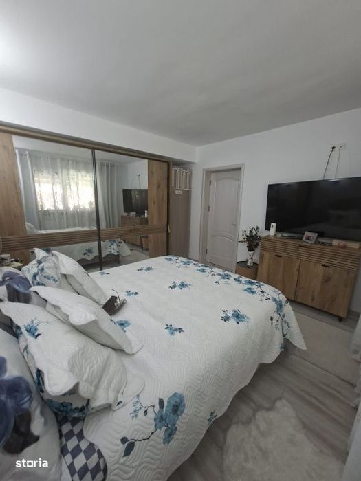 Casa 4 camere, 200 mp, teren 8 ari, zona Lunci