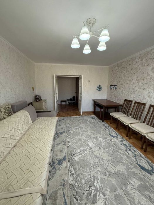 продам 4комнатную квартиру