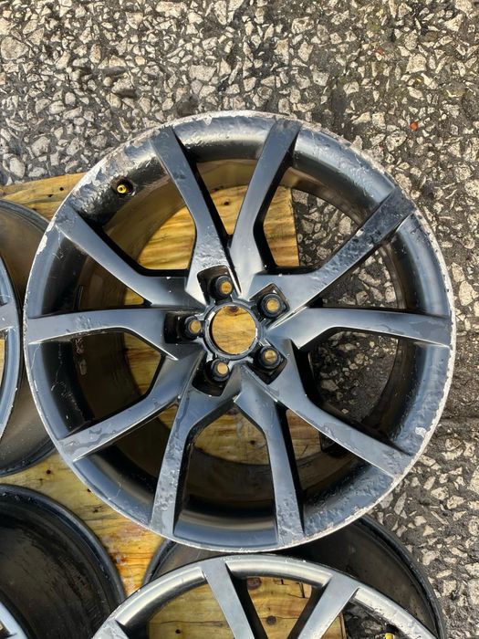 Оригинални джанти 18 Audi A4 A5 A6 8t0601025E 8.5j et29 ном 126 за боя