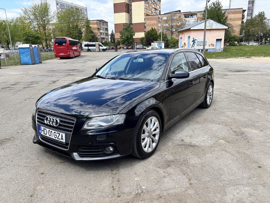 URGENT Vand sau schimb Audi A4 b8