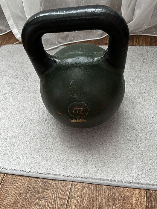 Продам гирю 16 кг