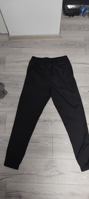 Черно долнище nike