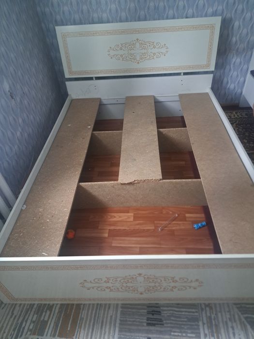 Двухспалный кровать продам