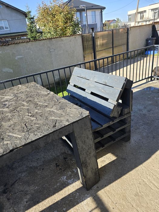 Bancute curte din lemn facute manual