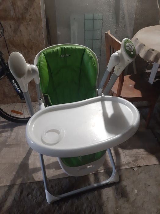Продам стульчик для кормления