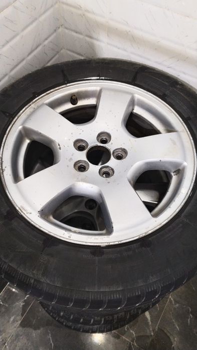 Продам зимные шины с диском