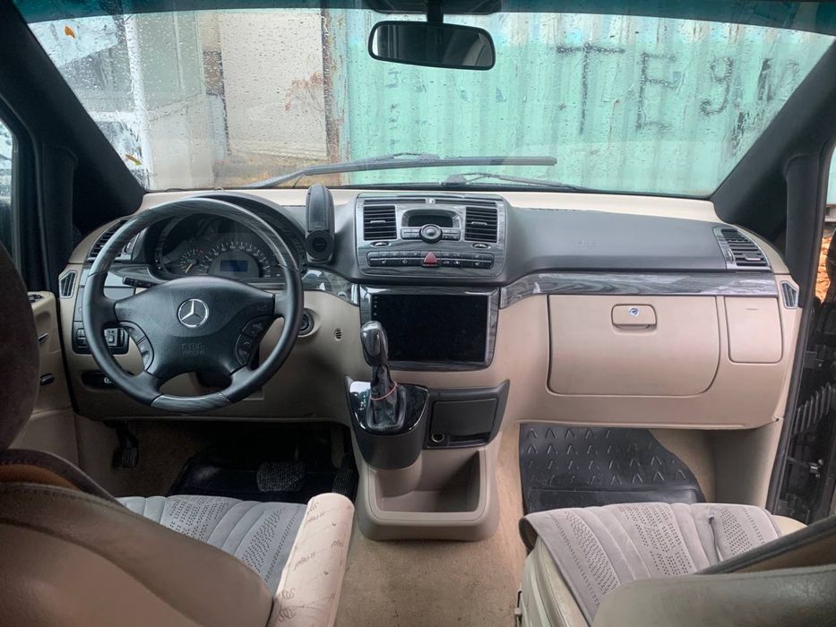 Мерседесбенс  Вито виано 2010 г