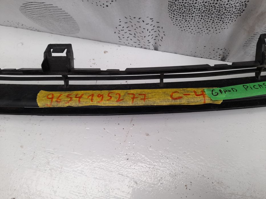 Грил решетка въздухобрана Citroen C4 Grand Picasso