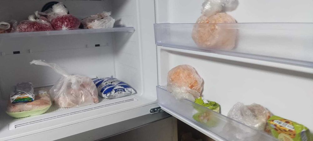Продам холодильник Самсунг ноу фрост
