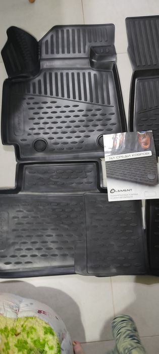 Продам новые коврики для автомашины Чанган