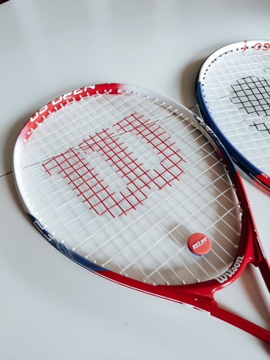 OFERTĂ Rachete de tenis de câmp