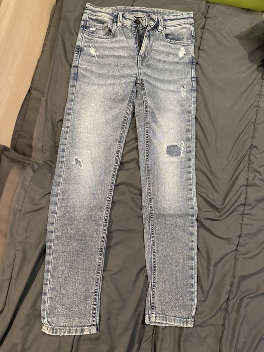 Тъмно сини дънки