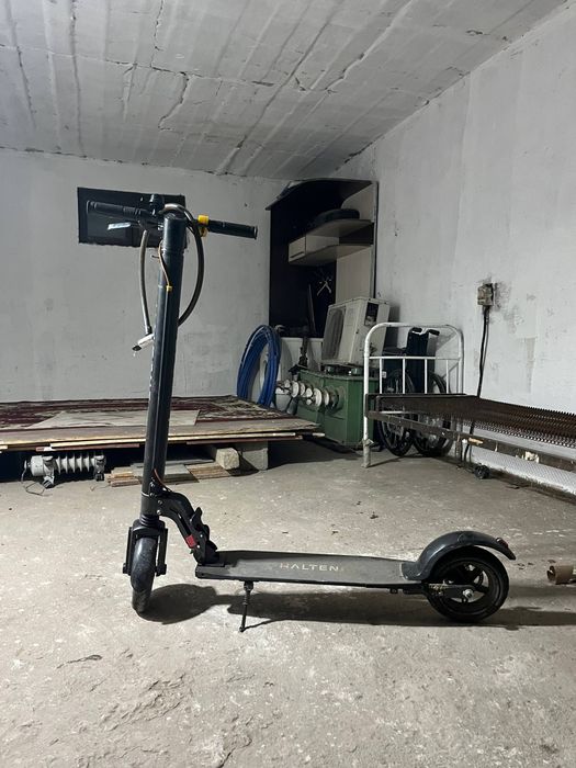 Электронной самокат