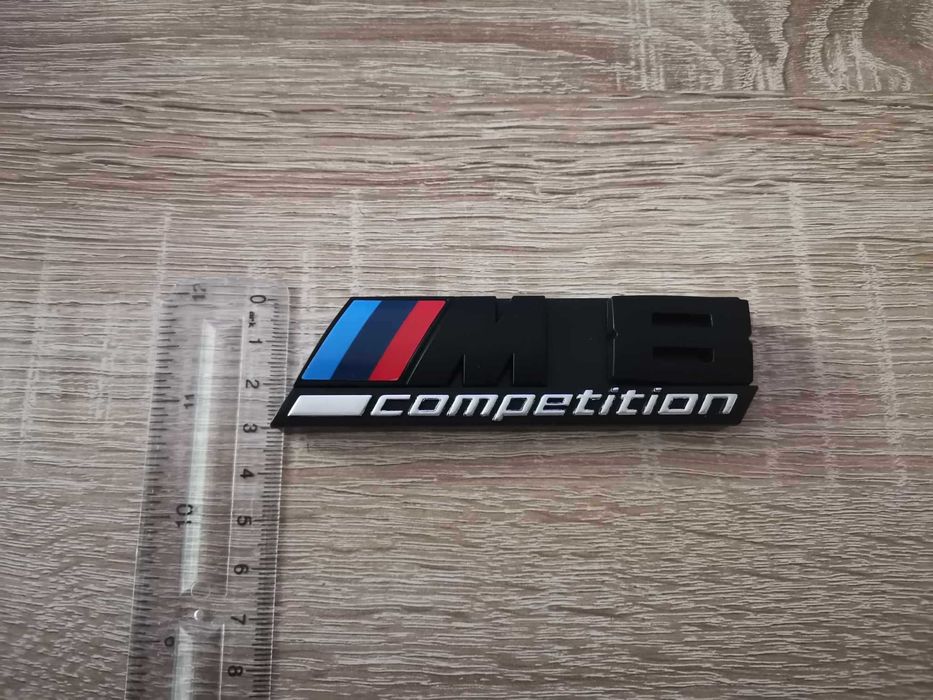 Предна решетка черна емблема BMW M8 Competition