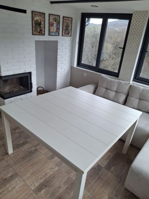 Трапезна маса 140/140