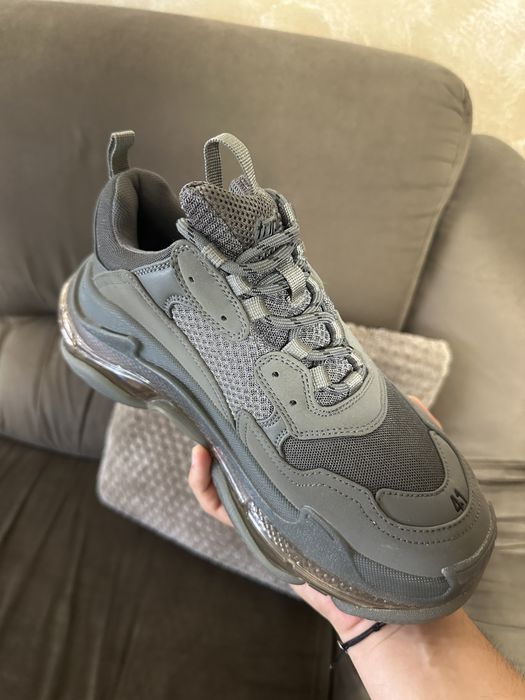 Balenciaga triple S