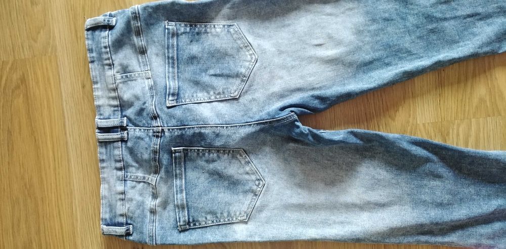 Дамски дънки с висока талия