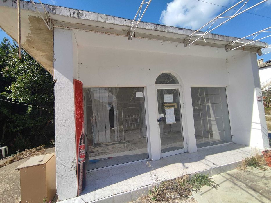 Дава се под наем Промишлена сграда в к.к. Златни пясъци - 52 кв.м за 255 € - Снимка #1