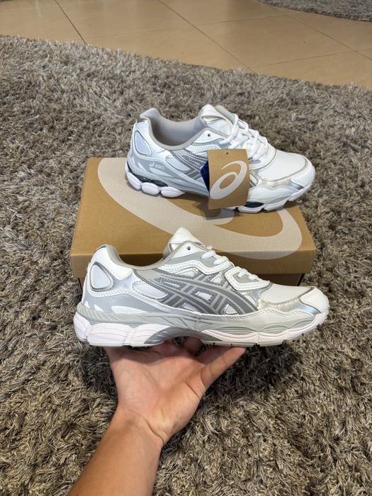 Asics Gel NYC Gri 42 / 43 .   Adidasi casual pentru sport/plimbari.