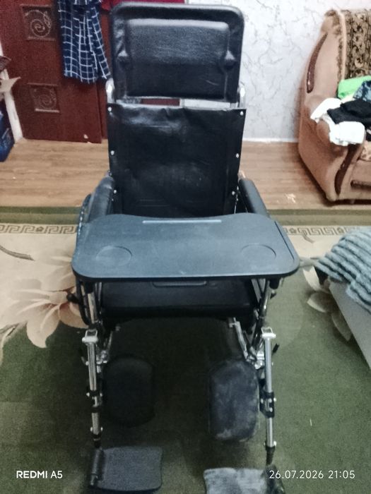 Продам инвалидную каляску