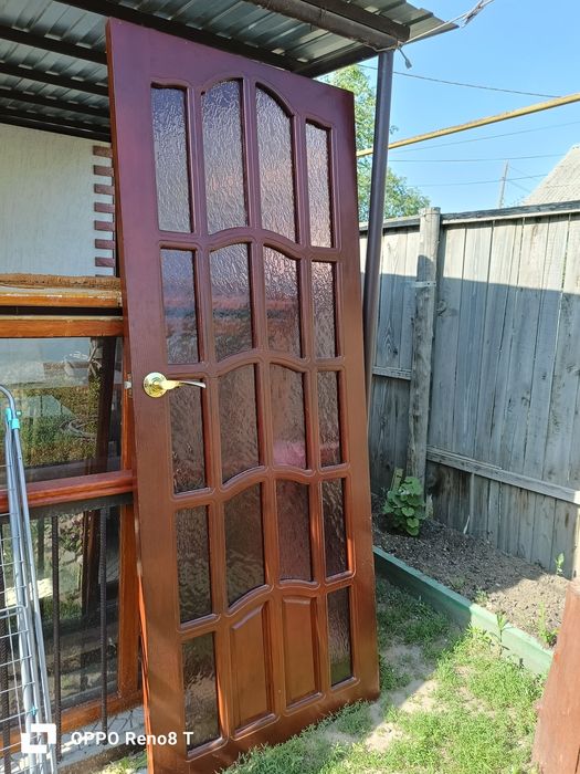 Продам межкомнатную дверь