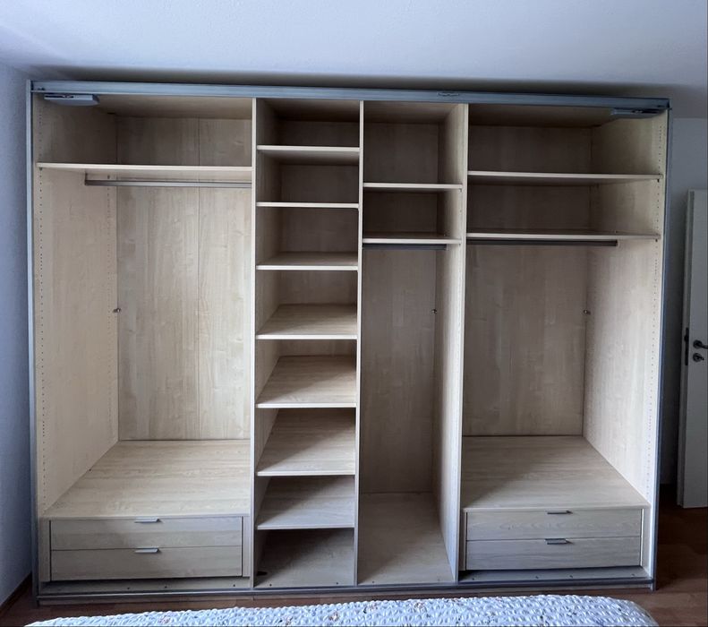 Dressing/Dulap 300/220/65 cm 3 usi culisante sticla alba