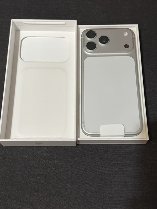 iPhone 17 Pro Max (SUA)