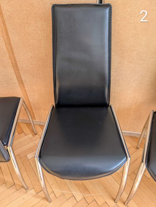 4 броя трапезни столове