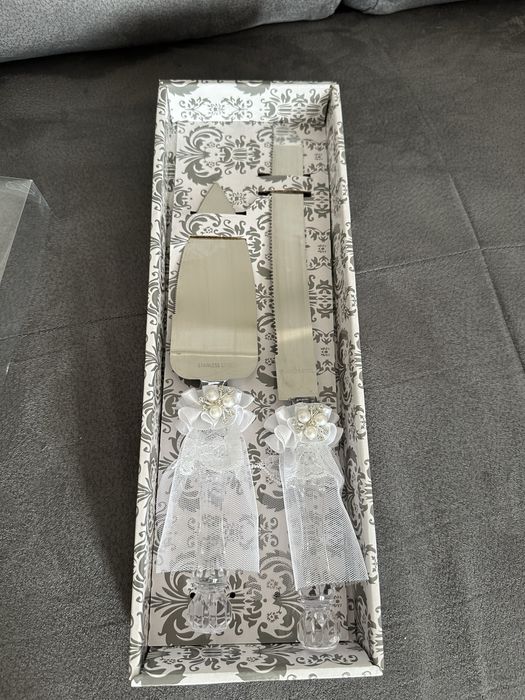 Прибори за торта