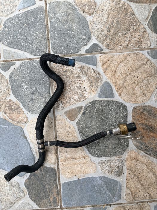 Furtun combustibil mercedes om651