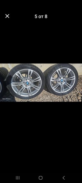 Оригинални джанти от БМВ f10 които са с гуми Петлас предни 245/40/18/j8/is30 и задни с гуми 275/35/ 18/j9/is44. Едната задна джанта има заварка .