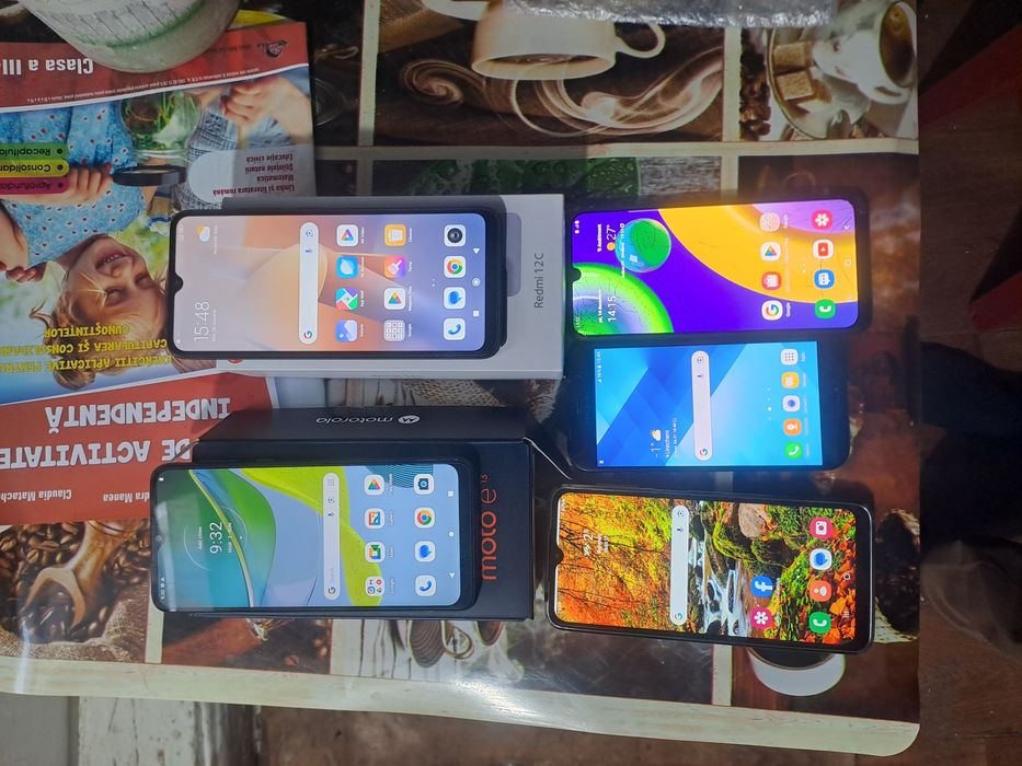 Vând 5  telefoane  12 milioane