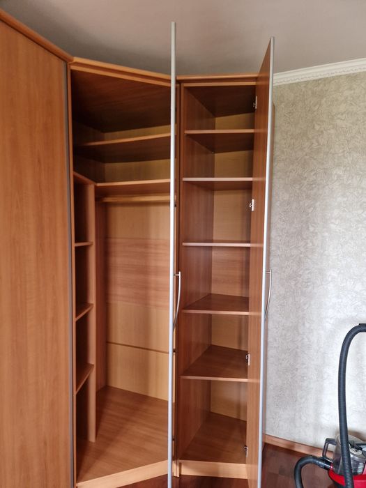 Продам шкаф для одежды