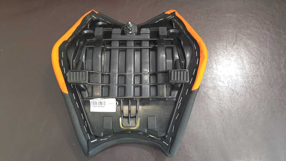 Ергономична комфорт седалка КТМ KTM RC 125 200 390 гел 94507940000