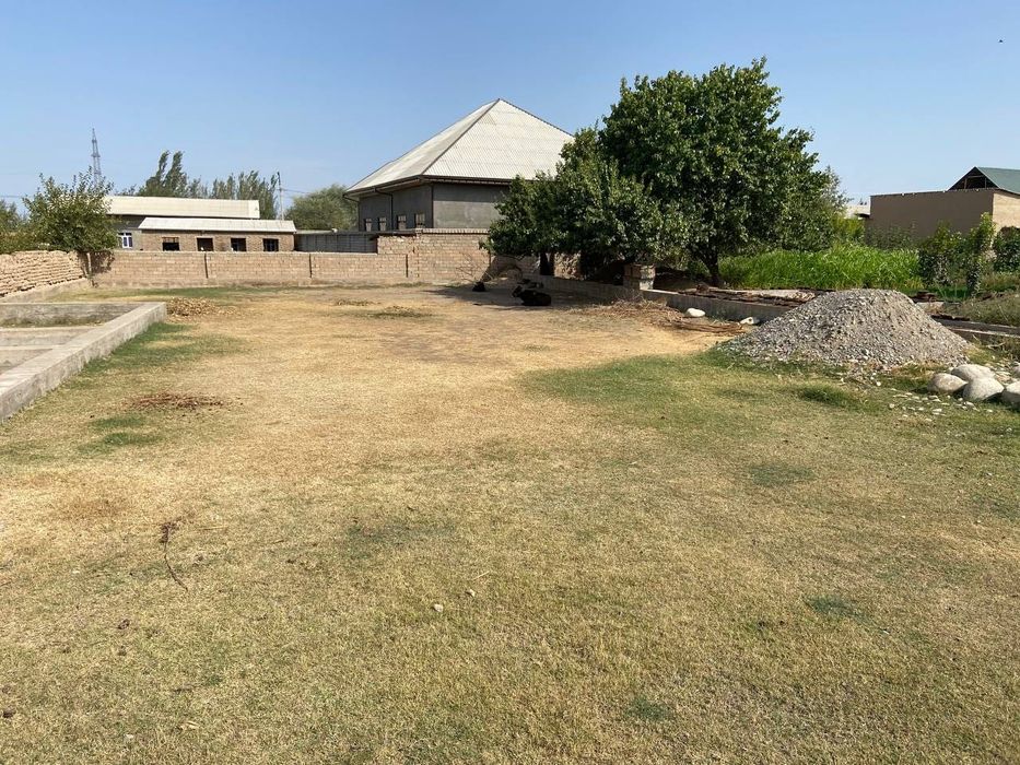 Chiroqchidan Hovli sotiladi