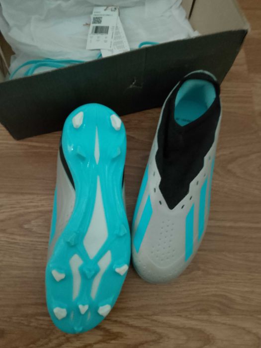 Бутонки нови Messi