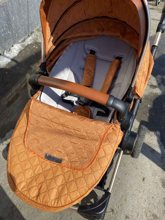 Продам коляску для новорожденных