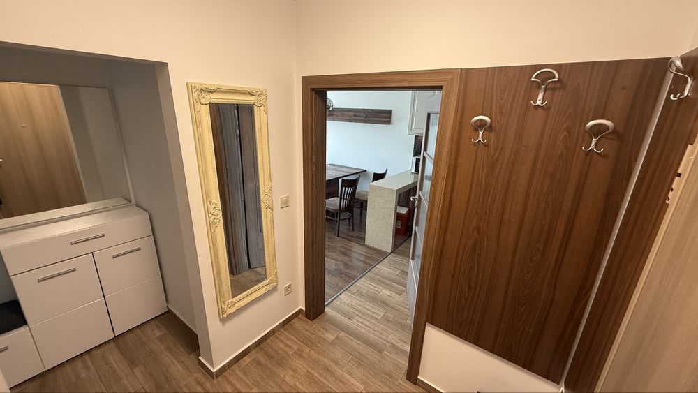 Дава се под наем Тристаен апартамент в София, Зона Б-18 - 92 кв.м за 867 € - Снимка #2