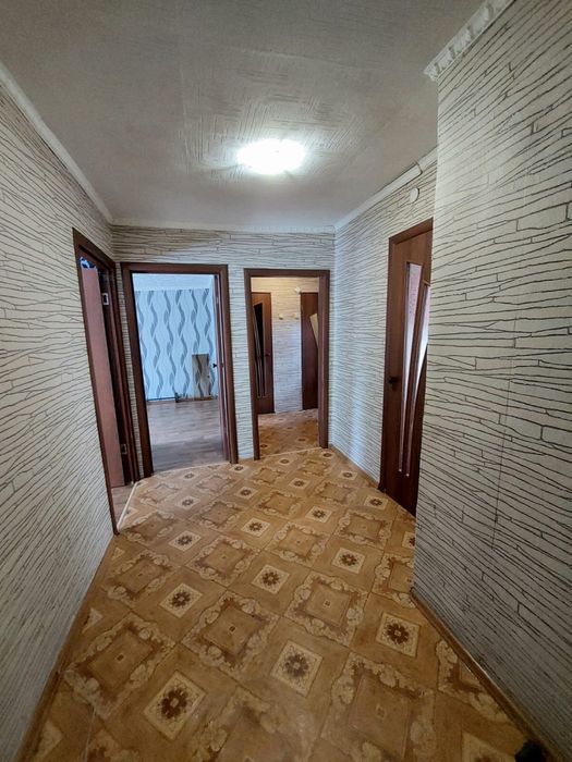 Продается 2х комнатеая квартира п. Долинка возможен торг